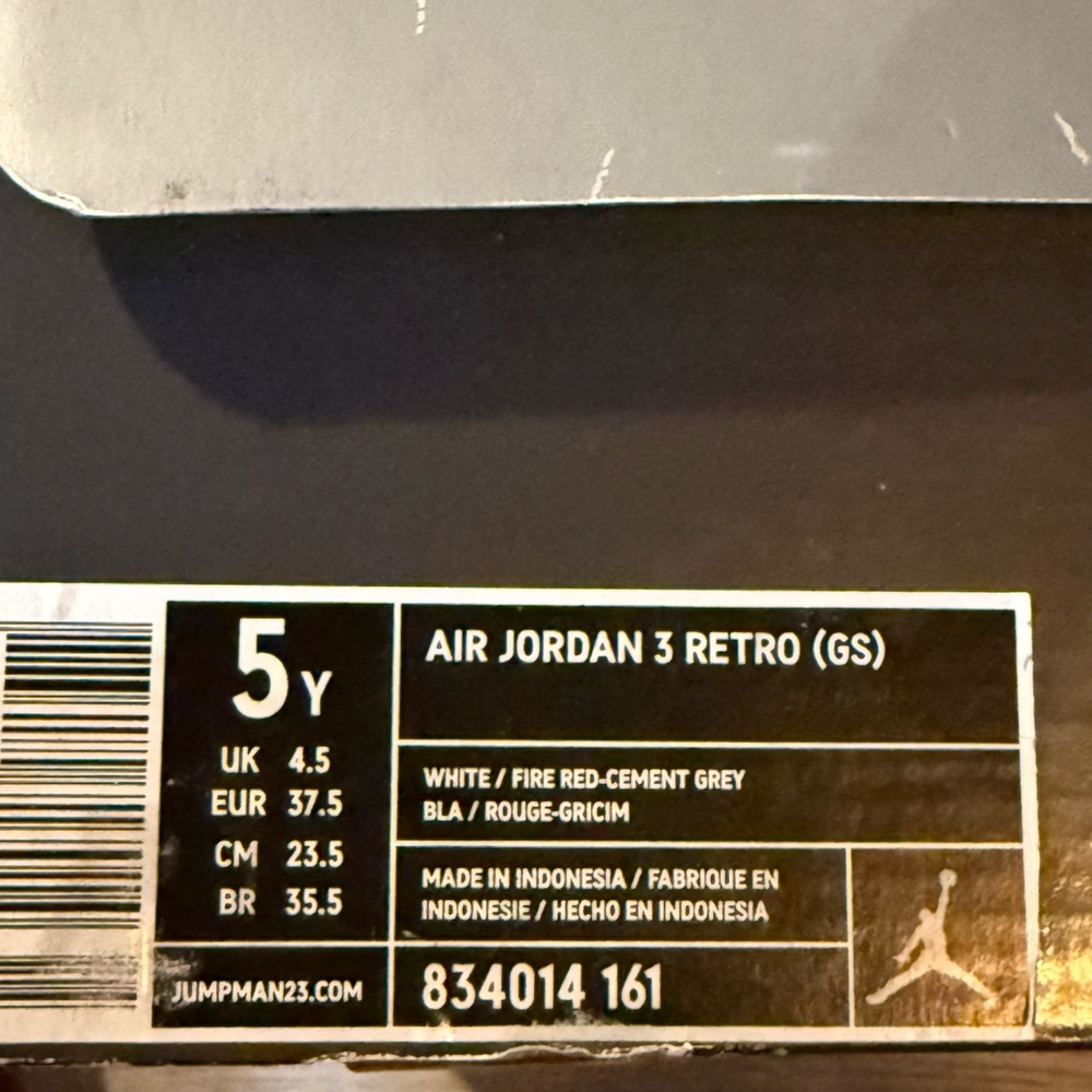 Brand new Air Jordan Retro 3 size 5 (never worn) - Picture 7 of 7